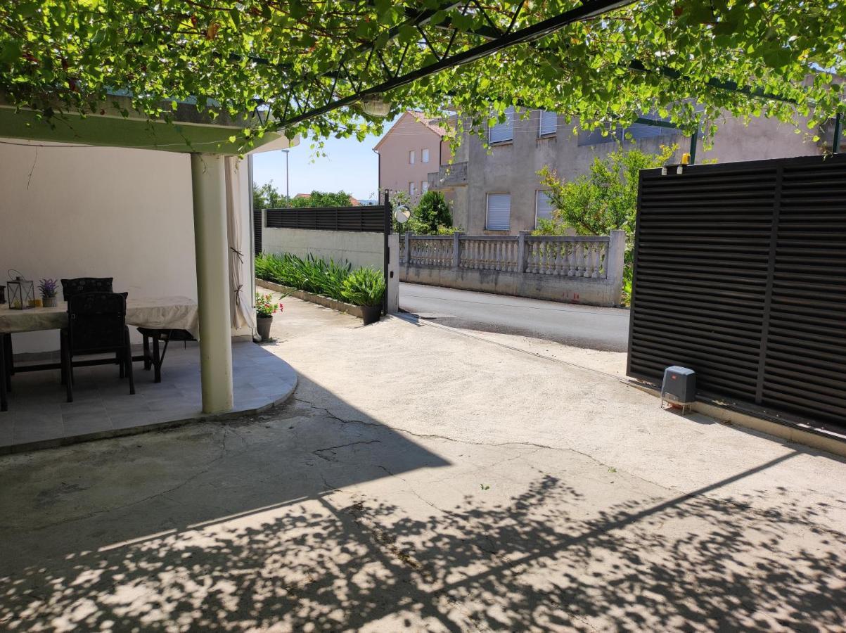 Apartments Valeria Kastela Exterior photo