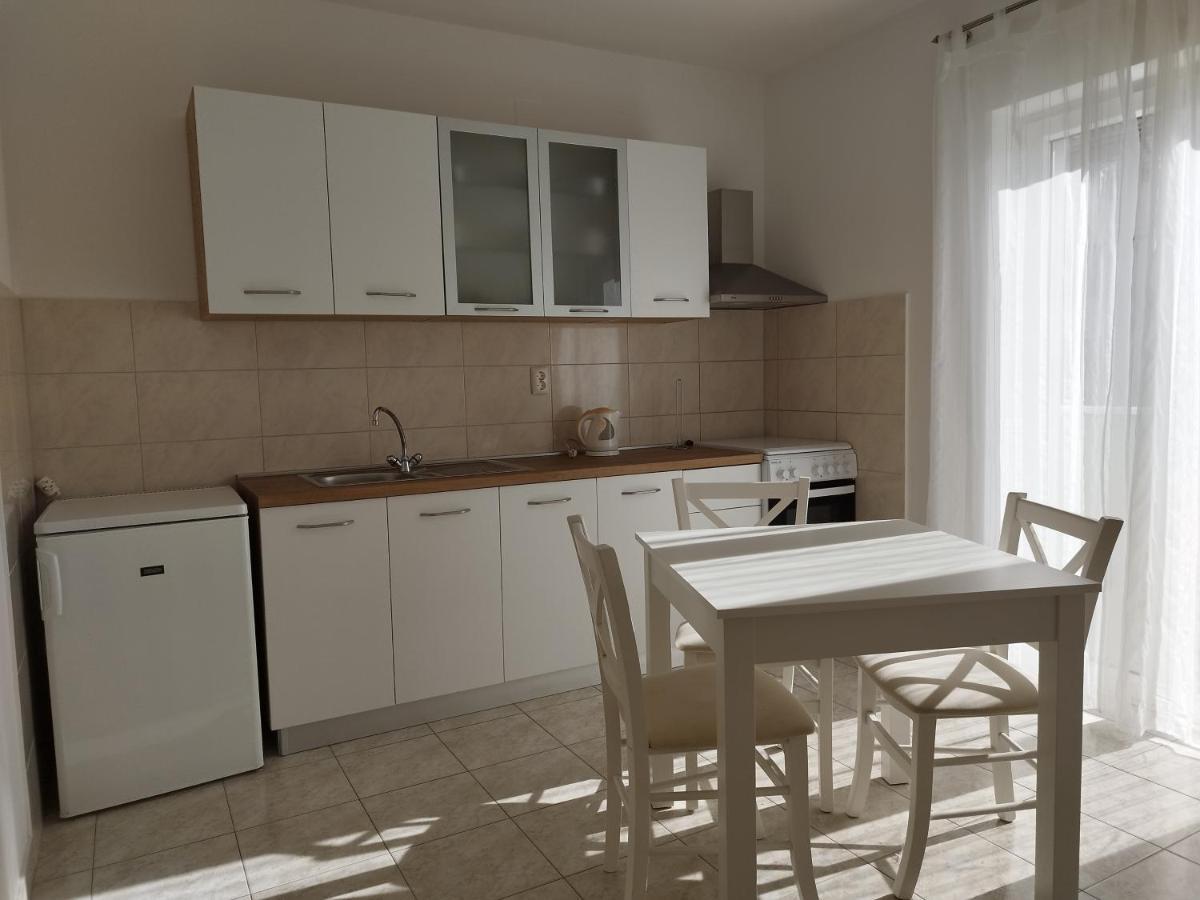 Apartments Valeria Kastela Exterior photo